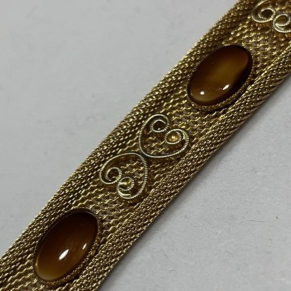 Celebrity NY Vintage gold tone mesh Tiger Eye bracelet signed - Picture 5 of 8
